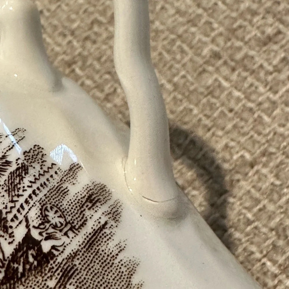 Johnson brothers Heritage Hall Colonial Overhang set of mugs and saucers - Picture 6 of 6